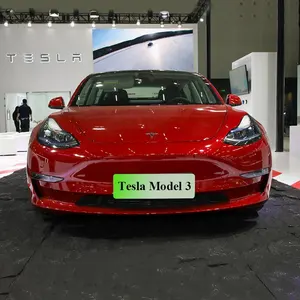 Kendaraan energi baru kustom remote mewah Awd kecepatan tinggi 675 km 4 pintu 5 kursi kendaraan listrik Tesla mobil ev bekas