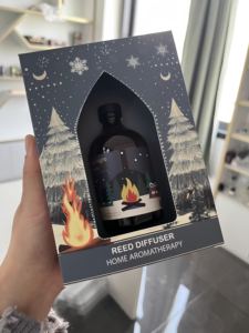 Verre sans flamme de Noël 100ml pour diffuseur de roseau pour chambre à coucher Rafraîchissement de l'<span class=keywords><strong>air</strong></span> Parfum longue durée <span class=keywords><strong>Liquide</strong></span> d'huile essentielle - Product Image 3