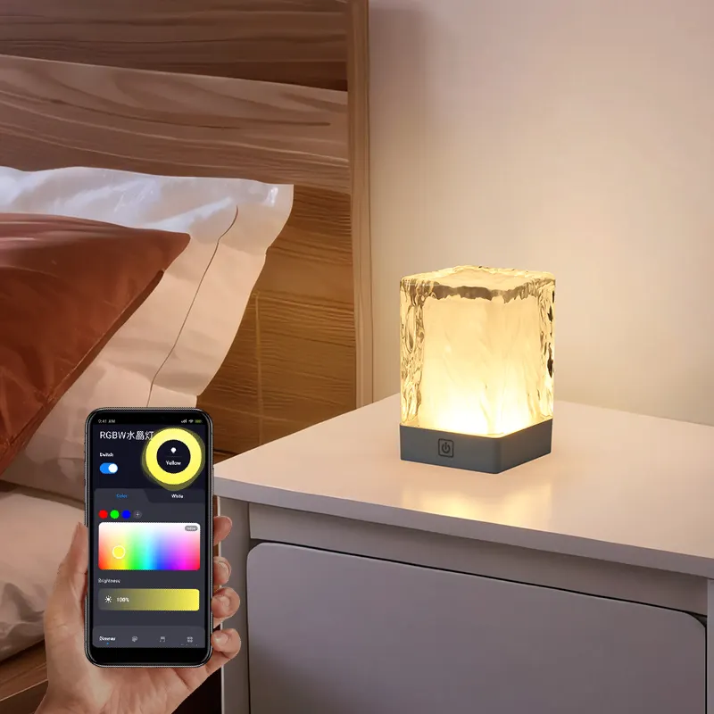 İskandinav dekoratif kablosuz lamba akıllı APP dokunmatik kontrol Modern kristal akülü restoran şarj edilebilir RGB Led masa lambası lamba