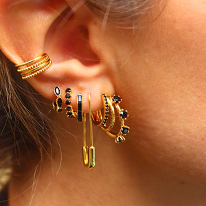 CANNER Vente en gros Bijoux minimalistes en pierre noire, Plaqué or 18K, Argent S925, Zircon noir, Ensemble de boucles d'oreilles clous et créoles - Product Image 5