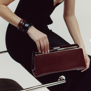 Bolsos de Mano de Cuero al por Mayor, Color Rojo Oscuro, de Alta Calidad, Personalizados para Mujer, Duraderos, Rígidos, Estructurados, con Bolsillo Magnético para Almacenamiento - Product Image 5