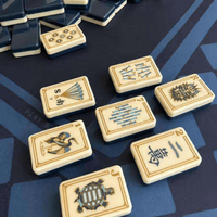 En gros, en stock : Jeu de Mahjong américain Wine Blue Sunday personnalisé, 160 tuiles gravées, en acrylique 4 couches, coffret de voyage de luxe