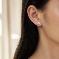 Boucles d'oreilles clous carrées en moissanite, sertissage griffe, plaqué or blanc 18 carats, argent sterling 925, couleur D brillante de laboratoire, clarté VVS1