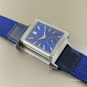 Montre rectangulaire de luxe pour homme avec petite seconde, boîtier en métal poli, bracelet en tissu et cuir bleu marine pour occasions formelles et semi-formelles - Product Image 5