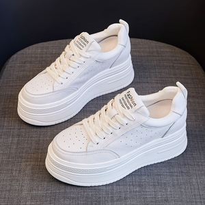 Baskets compensées blanches à bout rond pour femmes, nouvelle collection 2026, tendance, à semelle épaisse, avec talonnette intégrée, respirantes - Product Image 3