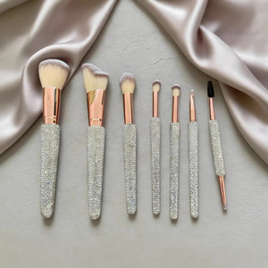Juego de 7 Brochas de Maquillaje de Lujo con Pedrería Plateada, Brillantes, Venta al Por Mayor, Envío en 3 Días, GZ RTS, Pedidos Mixtos Disponibles - Product Image 2