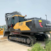 Excavatrice sur chenilles hydraulique d'occasion VOLVO EC240 de 24 tonnes, durable, avec accessoires gratuits pour la construction