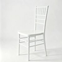 Chaise Chiavari en plastique blanc monobloc pour hôtels et mariages en plein air – Vente en gros