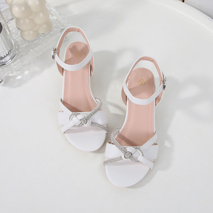 Sandales d'été 2024 pour filles, en cuir souple avec nœud, nouvelle mode, talons hauts de princesse pour enfants, pointure 28-35, à bout fermé, pour spectacles scolaires - Product Image 3