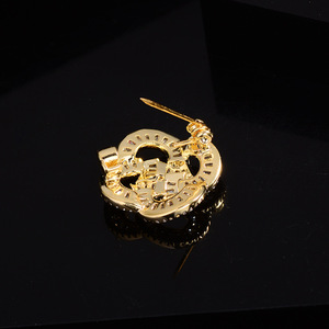 Vier blättrige Kleeblatt broschen für Frauen Kreative Anstecknadeln Elegante Zirkon brosche Bekleidungs zubehör Broche - Product Image 5