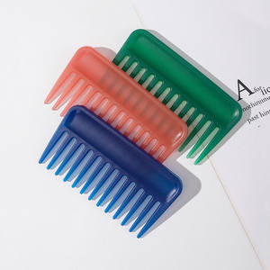 Peine de peluquero portátil de plástico al por mayor, peines de pelo coloridos de bolsillo para mujer, peine de peinado con logotipo personalizado Antiestático de dientes anchos - Product Image 3