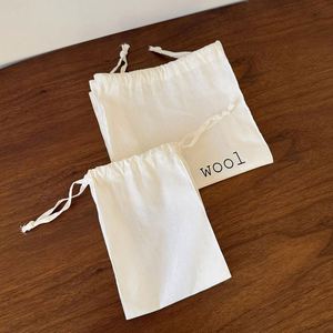 Pochette en coton mousseline biologique réutilisable de qualité supérieure, certifiée GOTS, biodégradable, avec impression de logo personnalisé - Product Image 2