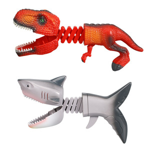 Pince à dinosaure télescopique, jouet farfelu en plastique avec mécanisme à ressort, blague amusante pour enfants et adultes - Product Image 5