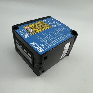 Sensor de Distancia Láser SICK DT50 1047581 DT50-P1114 con Compensación de Pendiente, Hecho en Alemania - Product Image 1