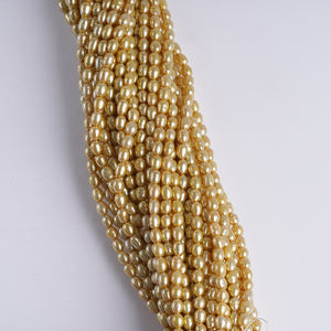 Hebra de Perlas de Agua Dulce Naturales en Forma de Arroz de Color Dorado <span class=keywords><strong>Southsea</strong></span> de 4-5 mm para la Fabricación de Joyas - Product Image 1