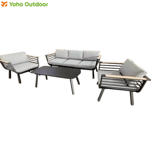 Ensemble <span class=keywords><strong>de</strong></span> canapé <span class=keywords><strong>de</strong></span> conversation moderne pour l'extérieur avec accoudoir en <span class=keywords><strong>bois</strong></span> et plastique, ensemble <span class=keywords><strong>de</strong></span> meubles <span class=keywords><strong>de</strong></span> <span class=keywords><strong>jardin</strong></span> en aluminium <span class=keywords><strong>de</strong></span> 4 pièces - Product Image 1