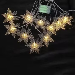 بطارية تعمل بإضاءة ليد عيد الميلاد ندفة الثلج ستارة ضوء المنزل الطرف الديكور جليد سلسلة خرافية دافئ لقضاء العطلات - Product Image 2