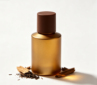 Huile d'agarwood, extrait d'herbes liquide en bouteille, emballage en plastique et en fût