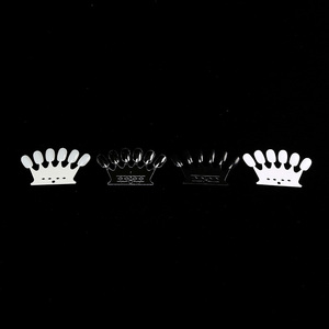 Échantillons de vernis à ongles en forme de bague pour présentation et pratique, avec support transparent en forme de couronne - Product Image 3