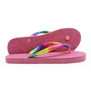 Sandalias de Playa para Mujer Nicecin, Color Rosa, con Tiras de Cuerda Arcoíris, Suela de EVA Suave Antideslizante, Pantuflas de Verano, Logotipo OEM Personalizado - Product Image 2