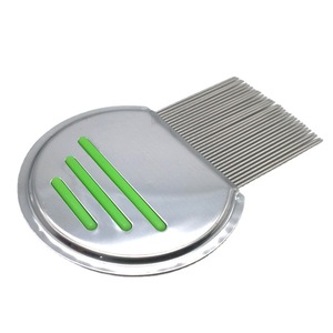 Vente en gros de cheveux humains professionnels pour animaux de compagnie Peigne à <span class=keywords><strong>poux</strong></span> <span class=keywords><strong>anti</strong></span>-puces en métal Peigne à <span class=keywords><strong>poux</strong></span> Terminator en acier inoxydable - Product Image 4