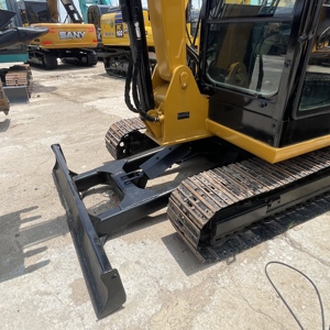 Excavatrice d'occasion CAT 306 à flèche renforcée, remarquablement silencieuse, pour la démolition de vieux ponts en béton sur le <span class=keywords><strong>Narro</strong></span> - Product Image 2