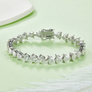 Pulsera de tenis J&C con piedras de corte trillón, plata S925, diamantes cultivados en laboratorio engastados a mano, 0.5CT por piedra, color D, claridad VVS - Product Image 2