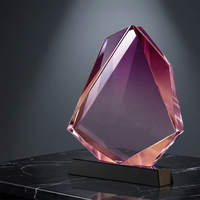 Trophée de récompense personnalisé en cristal coloré poli de haute qualité, durable, gravé au laser, pour événements professionnels et fêtes, avec logo UV