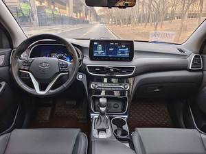 <span class=keywords><strong>Hyundai</strong></span> <span class=keywords><strong>Tucson</strong></span> <span class=keywords><strong>2018</strong></span> 2019 2020 SUV Usado 1.6T Turbo <span class=keywords><strong>Gasolina</strong></span> Automático FWD LHD Interior Oscuro Gran Stock Disponible - Product Image 6