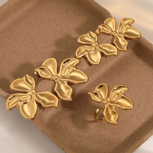 Cofre de Regalo para San Valentín o Cumpleaños para Mujer o Niña, Agua Estacionada con Pulsera - Product Image 1