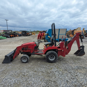 รถแทรกเตอร์ล้อยาง Massey Ferguson GC1720 พร้อมอุปกรณ์ตักดินด้านหน้าและอุปกรณ์ขุดดินด้านหลัง สำหรับเครื่องยนต์ 40 แรงม้า สีแดง มือสอง - Product Image 6
