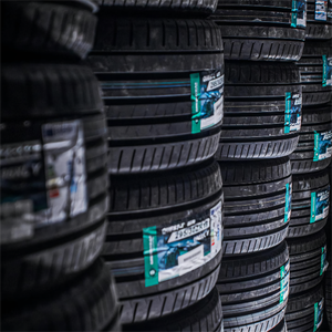 Pneu de voiture radial UHP pour ville 275/40ZR20 275/40ZR18 225/70R16 205/50ZR16 Pneu de voiture sans chambre à air - Product Image 5