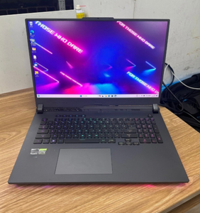 โน้ตบุ๊คเกมมิ่ง Asus ROG Strix G713PI รุ่นดั้งเดิม สำหรับแล็ปท็อป Asus R9 7845HX RX4070 16+1TB มือสอง - Product Image 1