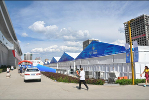 Tentes personnalisées pour 200, 300 ou 500 personnes pour événements, mariages, fêtes ou salons professionnels, chapiteau blanc avec <span class=keywords><strong>structure</strong></span> en aluminium robuste - Product Image 6