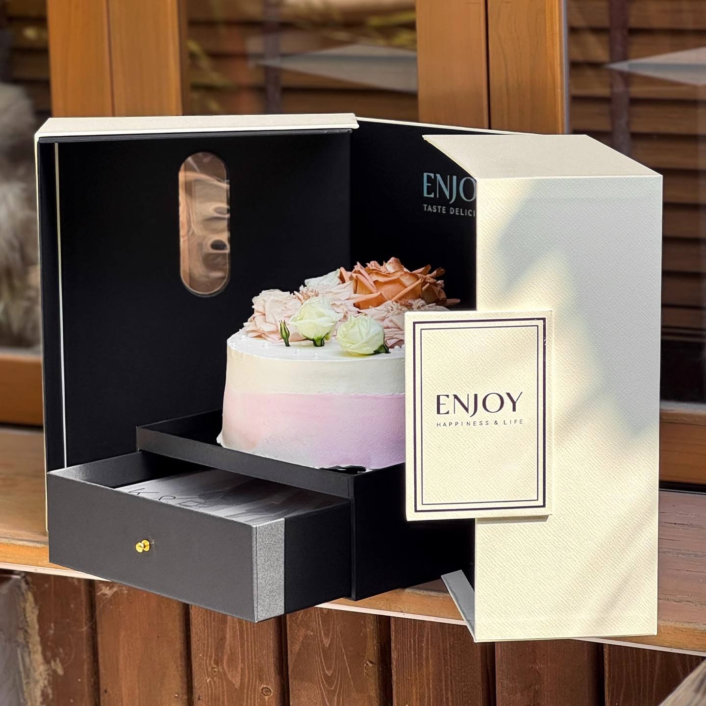 2 Tier Cake Boxes - Elegant and Cheaper Packaging Solutions