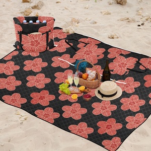 Couverture de pique-nique pliable en polyester matelassé XL 60x80 pouces, résistante à l'eau, motif fleur de hau hawaïenne, facile à transporter, pour voyage, pique-nique, camping - Product Image 4