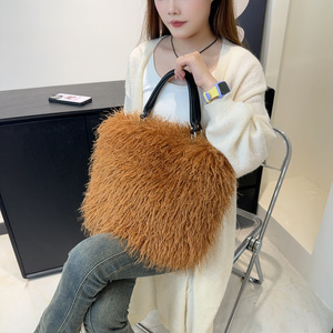 <b>Large</b> Capacity Handbags Women's Faux Fur Shoulder Bags Hot Girls Fashion Solid Color Plush <b>Purse</b> Female Furry Handbags - Product Image 3