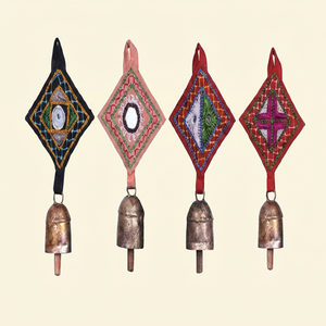 Housse de coussin brodée en diamant, cloche suspendue en polyester et coton, pendentif mural décoratif fait main, décoration intérieure - Product Image 1