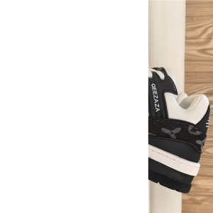 Simple and fashionable men's <b>sneakers</b> 5A Quality Printed Trendy Thick-Tread Walking Shoes Black and white combination - Product Image 3