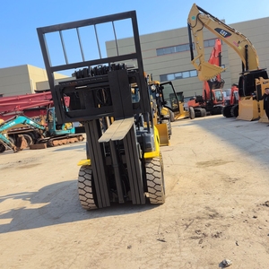 Montacargas USADO de 1.5 a 3.0 Toneladas, Gasolina/Diésel, KOMATSU, TCM, NISSAN, MITSUBISHI, UF-16, Mástil de Dos Etapas, 1070mm, 100mm, Origen Japón - Product Image 2