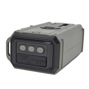 Radio multifonction à large bande pour la prévention des catastrophes et les situations d'urgence, avec charge solaire, éclairage LED et batterie externe à manivelle - Product Image 3