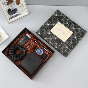 Set Regalo Transfrontaliero: <span class=keywords><strong>Portafoglio</strong></span> in Pelle e Orologio al Quarzo <span class=keywords><strong>con</strong></span> Cinturino per <span class=keywords><strong>Uomo</strong></span>, Ideale per la Festa del Lavoro e San Valentino - Product Image 1
