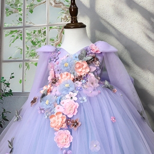 Raffinato <span class=keywords><strong>Vestito</strong></span> Estivo per Bambine con Applicazioni Fatte a Mano, Abito Principessa in Tulle Senza Maniche, Produzione Diretta - Product Image 3