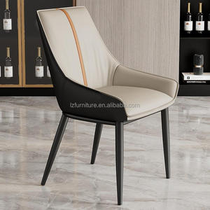 Sillas de Comedor Modernas y Lujosas Tapizadas en Cuero Vegano Ecológico, con Detalles Elegantes y Patas de Metal Resistentes - Product Image 3