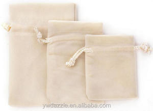 ถุงของขวัญกำมะหยี่พิมพ์ลายแฟนซีราคาประหยัด พร้อมเชือกผูก สำหรับใส่ไวน์ ของขวัญคริสต์มาส ของขวัญงานแต่งงาน - Product Image 4