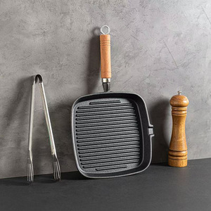 Padella Griglia Quadrata Classica da Cucina in Ghisa Pretrattata, Resistente al Forno, con Piastra Scanalata e Manico in Legno Isolato - Product Image 6
