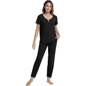 Pijamas para mujer, conjunto de pantalones deportivos de manga corta, ropa de dormir suave con bolsillos, ropa de dormir informal, color negro - Product Image 1