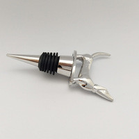 Accessoires de barre en alliage de zinc Animal chien forme bouchon verseur de vin pour cadeau de mariage