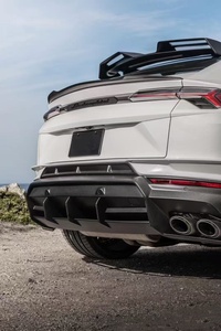 ชุดแต่ง URUS รุ่นใหม่ สไตล์ R ประกอบด้วยลิ้นหน้า สเกิร์ตข้าง ดิฟฟิวเซอร์ สปอยเลอร์ ซุ้มล้อแบบไวด์บอดี้ และฝากระโปรง - Product Image 6