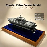 Modèle d'exposition de bateau de patrouille haute vitesse personnalisé avec coque grise, fond noir, mât radar et base en velours bleu